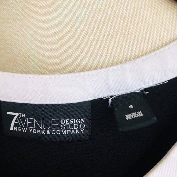 NY&Company Keyhole Blouse - Picture 5 of 6